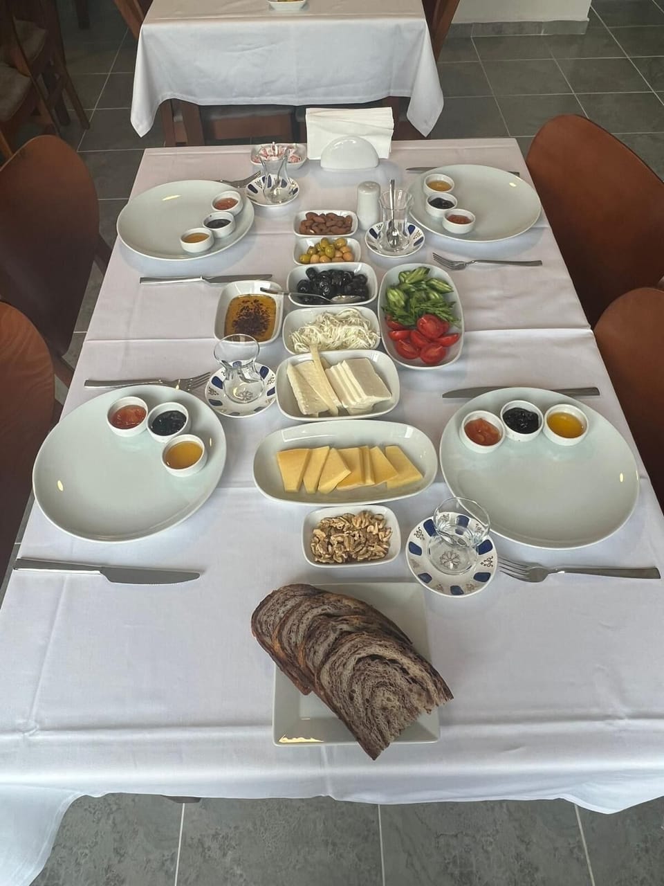 Free daily full breakfast