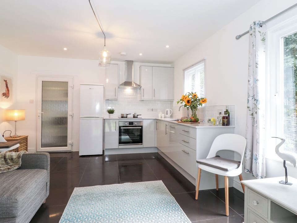 Fridge, dishwasher, electric kettle, toaster