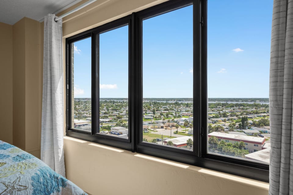 Condo (2 Bedrooms) | Property amenity
