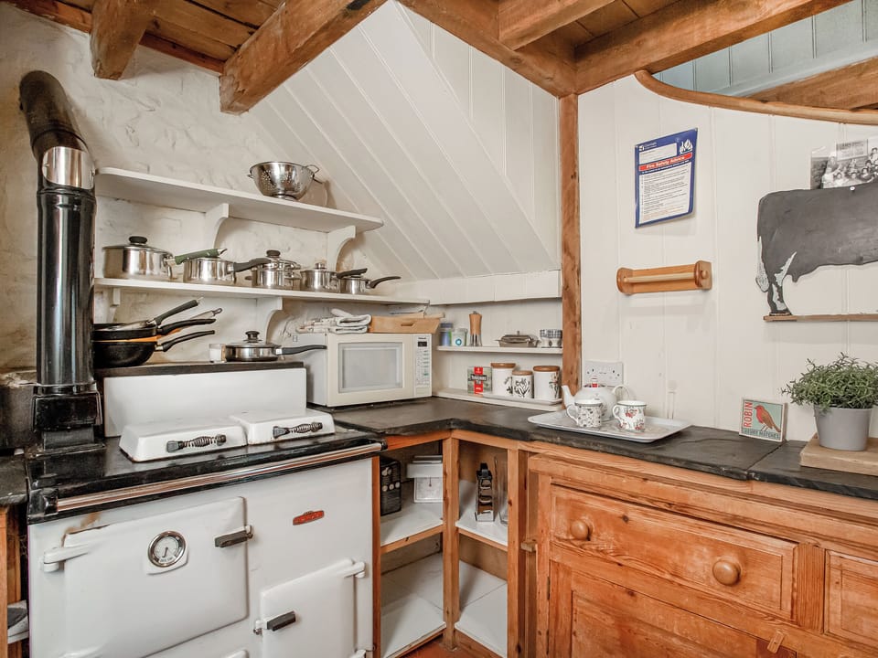 Kitchen | Hallowarren Barn, Helston & The Lizard