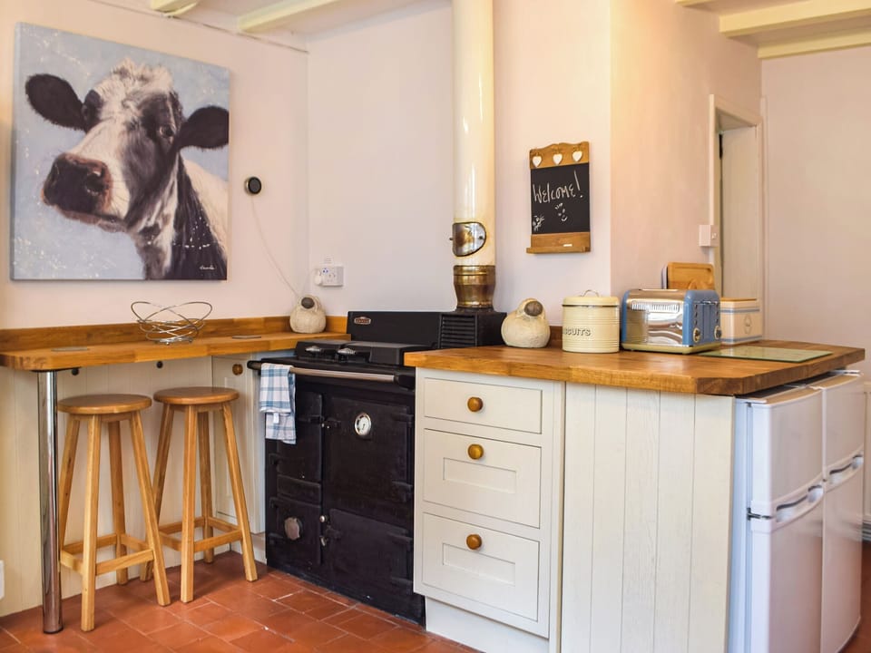 Kitchen | Penlan Cottage, Cwrt-newydd