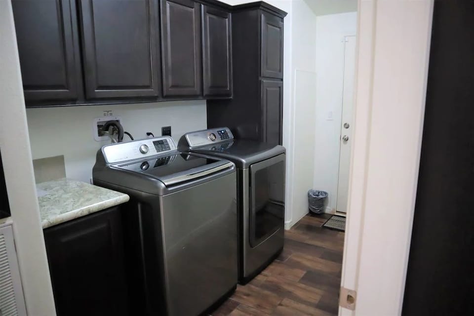High capacity washer/dryer 