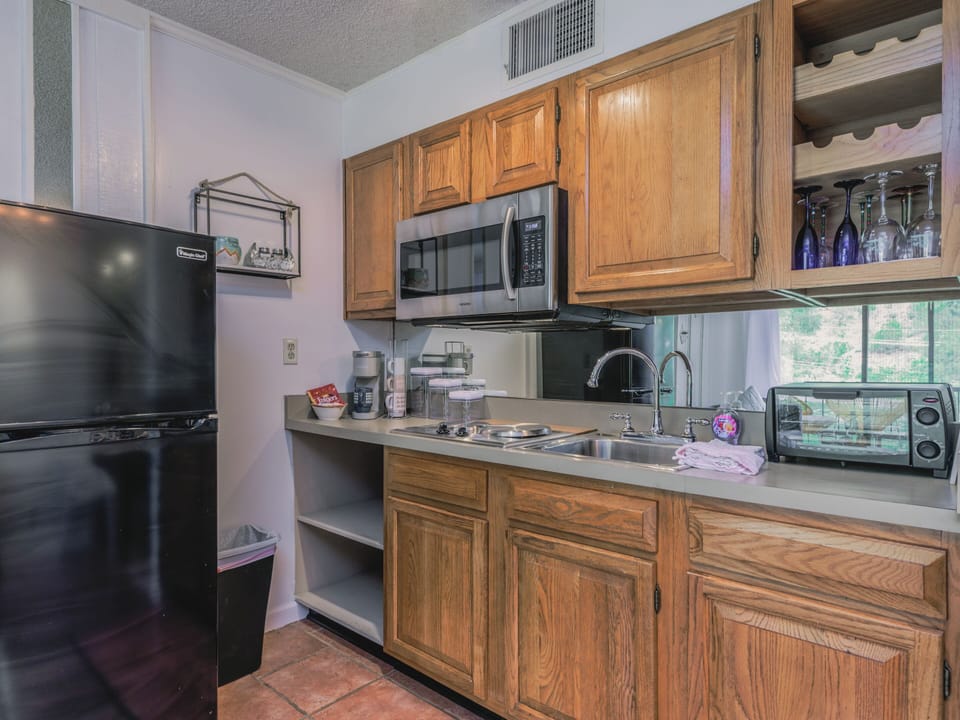 Condo (1 Bedroom) | Property amenity