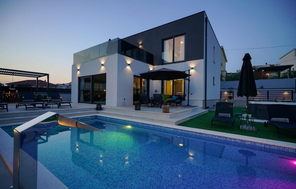 pool