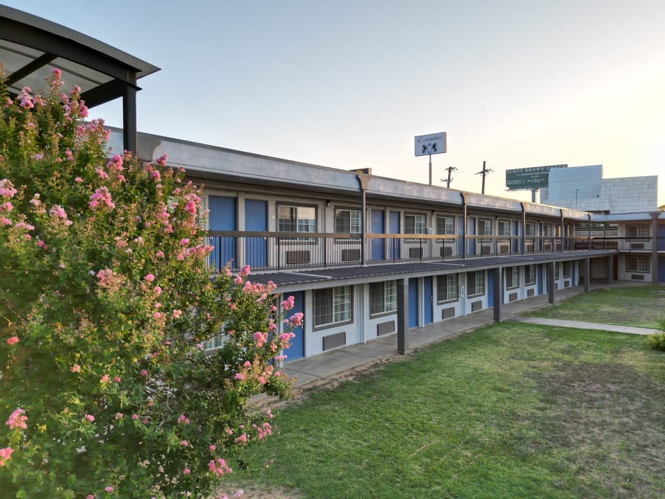 Texas Inn & Suites-Denton Hotel in Denton