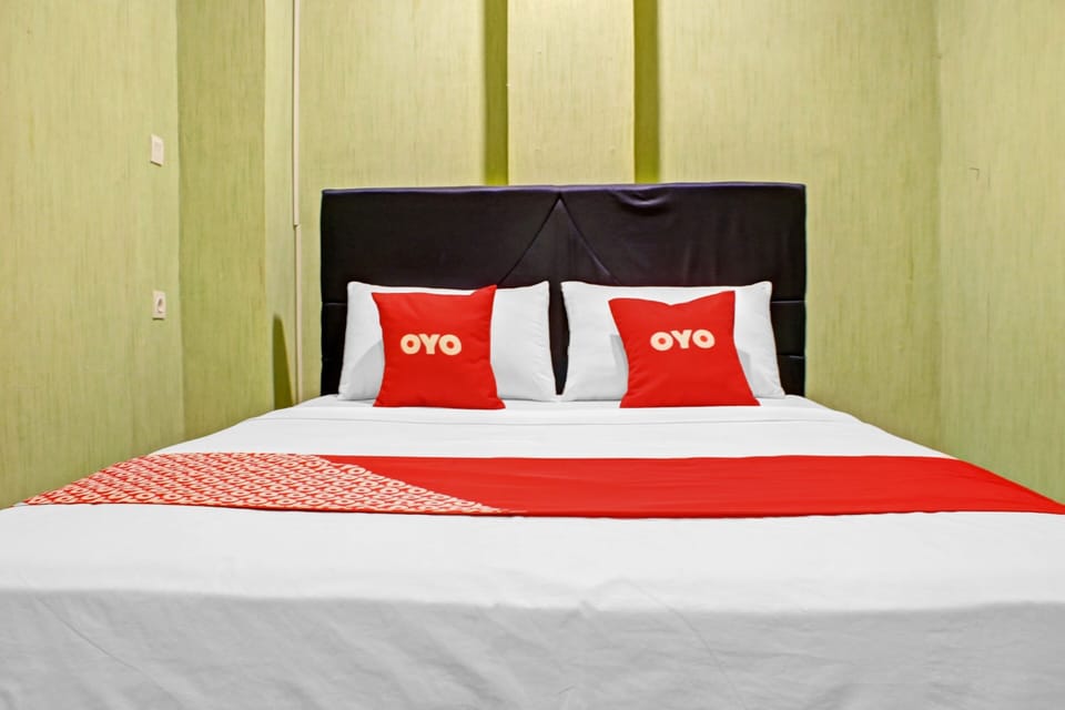 Standard Double Room | Desk, laptop workspace, WiFi (free), bed sheets
