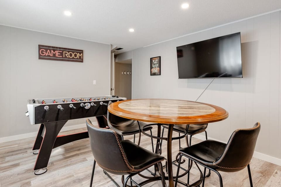 Game room also has a flat screen tv.