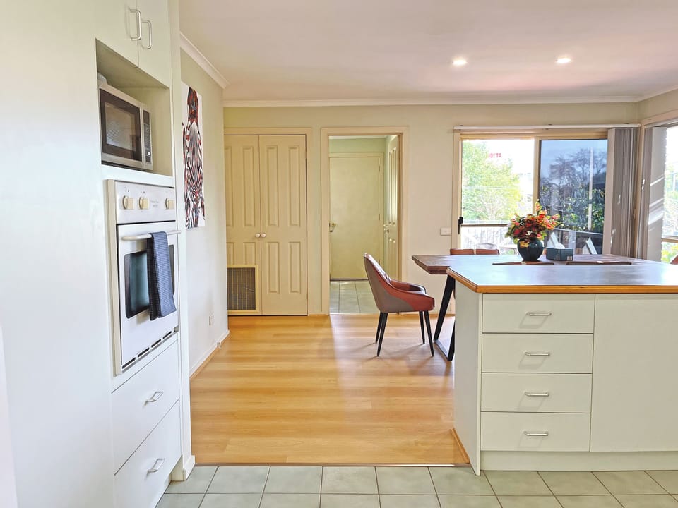 Comfort House | In-room dining