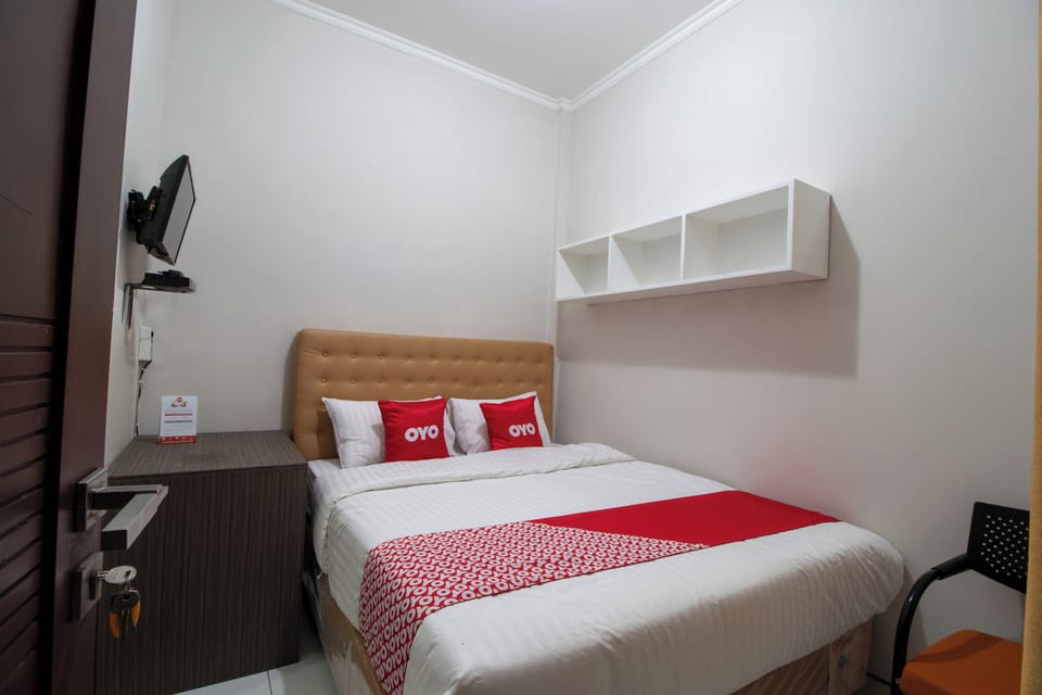 Standard Double Room | Desk, laptop workspace, free WiFi, bed sheets