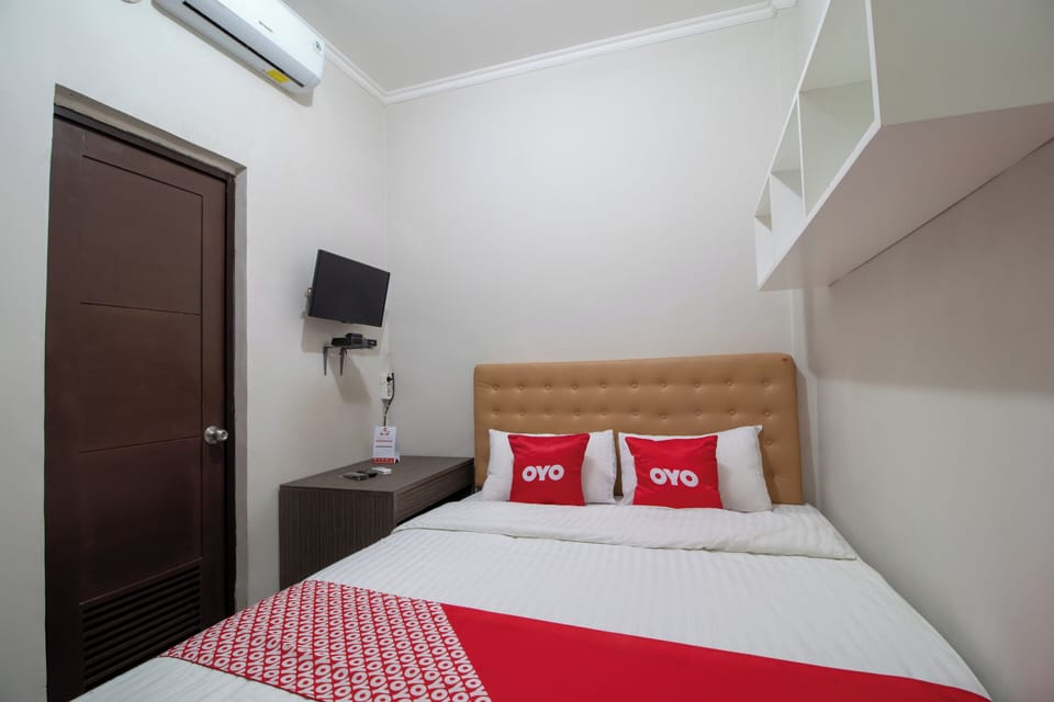Standard Double Room | Desk, laptop workspace, free WiFi, bed sheets