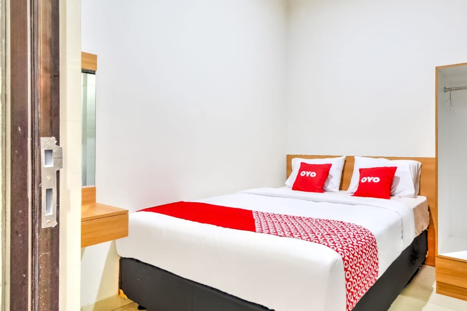 Standard Double Room | Desk, laptop workspace, free WiFi, bed sheets
