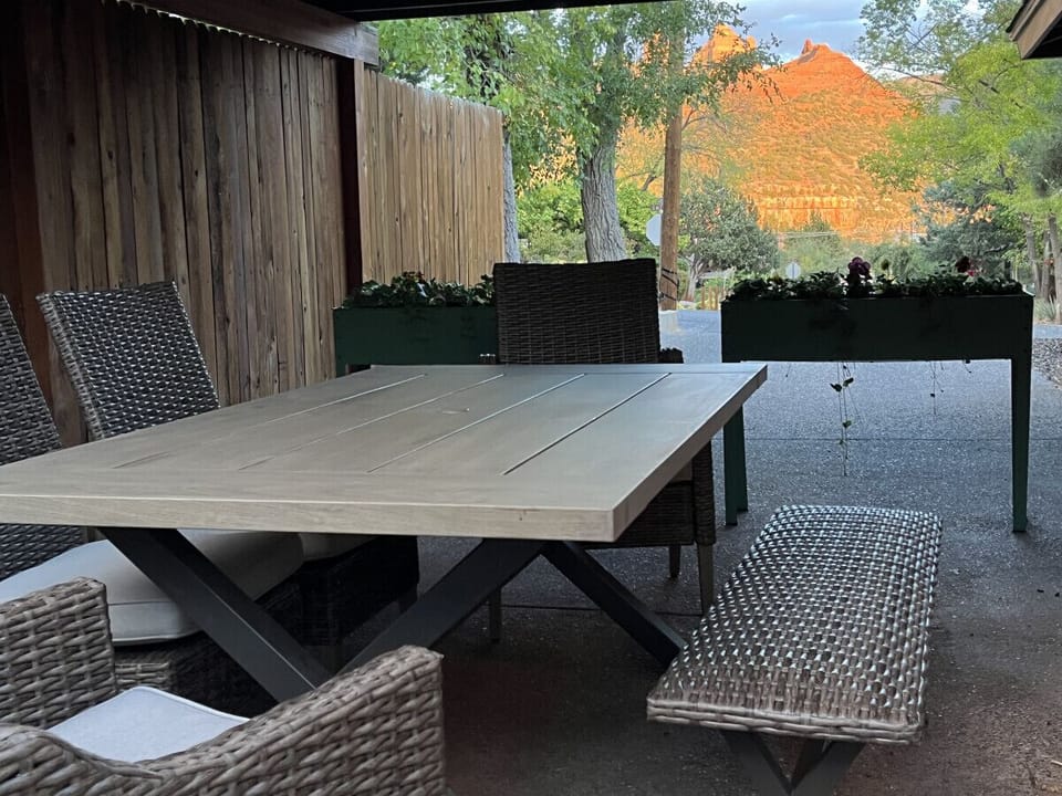 Outdoor Dining with Beautiful Red Rock Views
