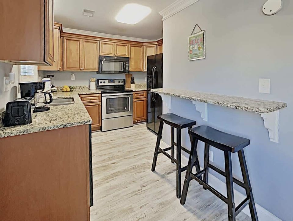 Spacious layout and full cookware set for meals made easy.

