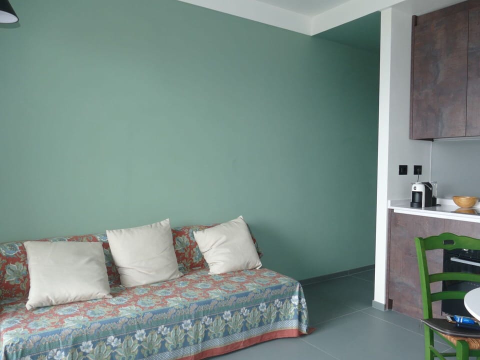 Water, Sky, Cloud, Azure, Building, Tree, Mountain, Coastal And Oceanic Landforms, Window, Lake