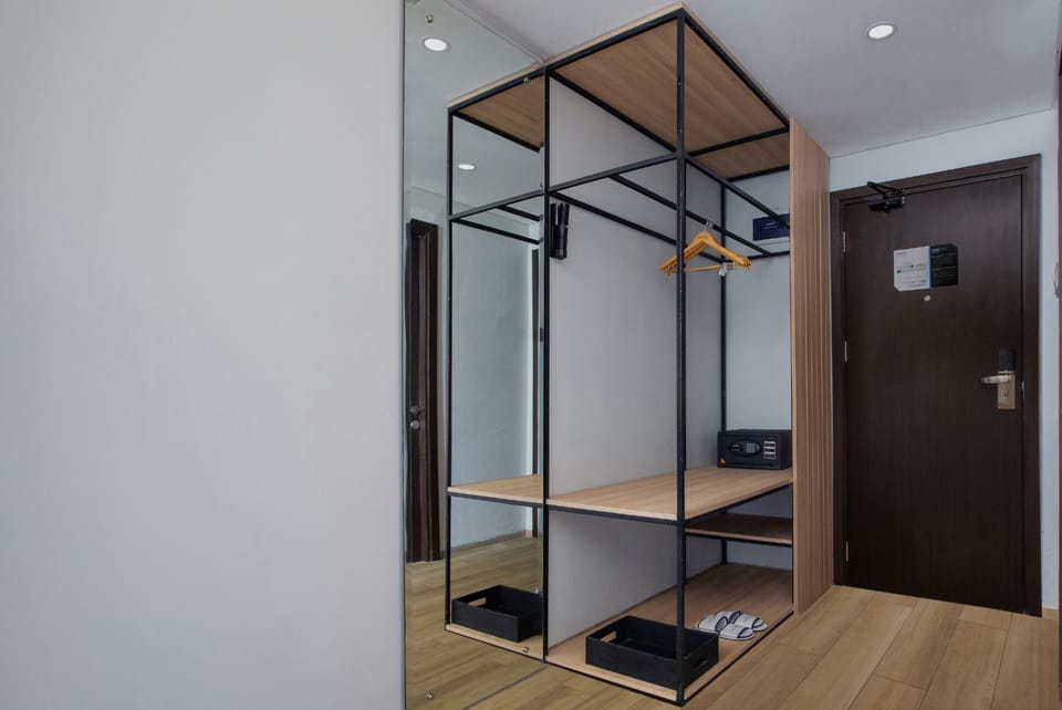 Junior Double Room | In-room safe, desk, free WiFi, bed sheets