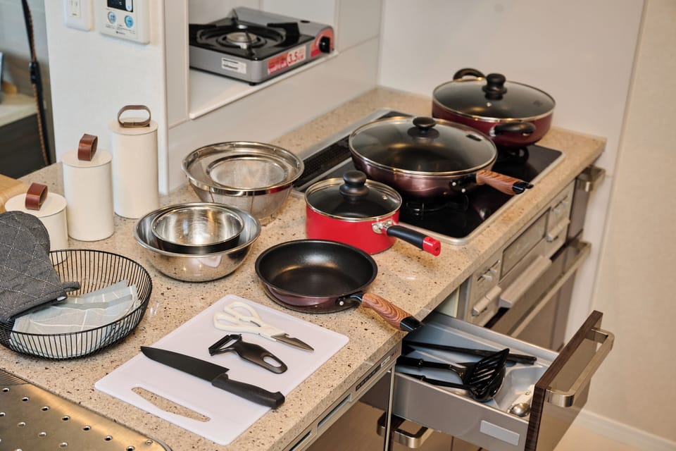 Luxury Condo | Private kitchen | Electric kettle