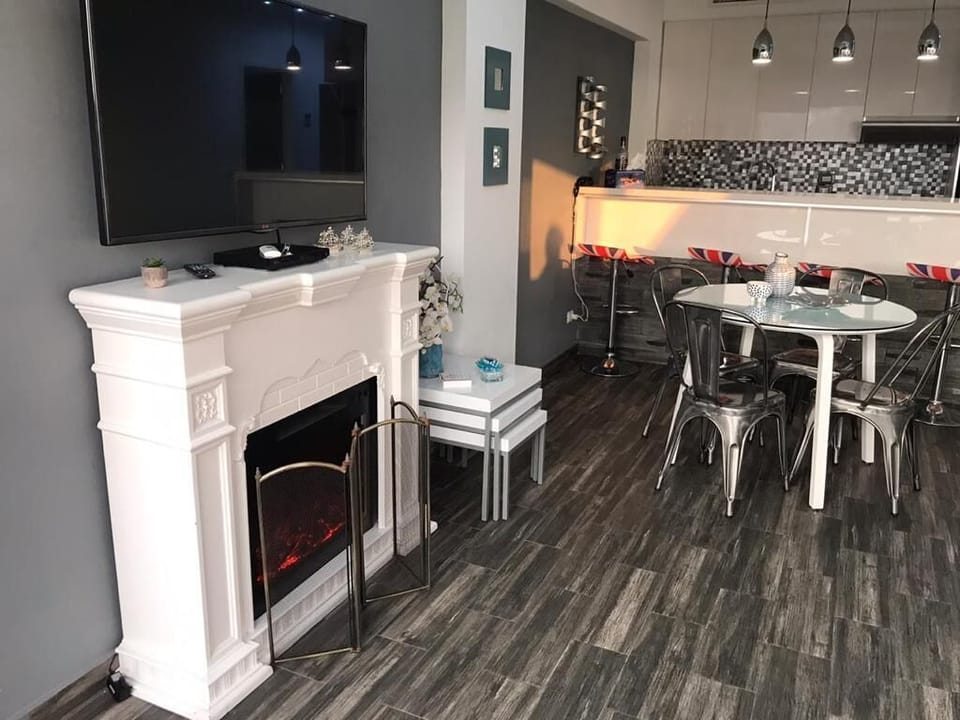 Chalet, 2 Bedrooms, Smoking, Balcony | Living area