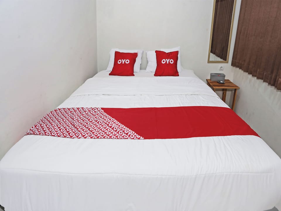 Standard Double Room | Free WiFi, bed sheets