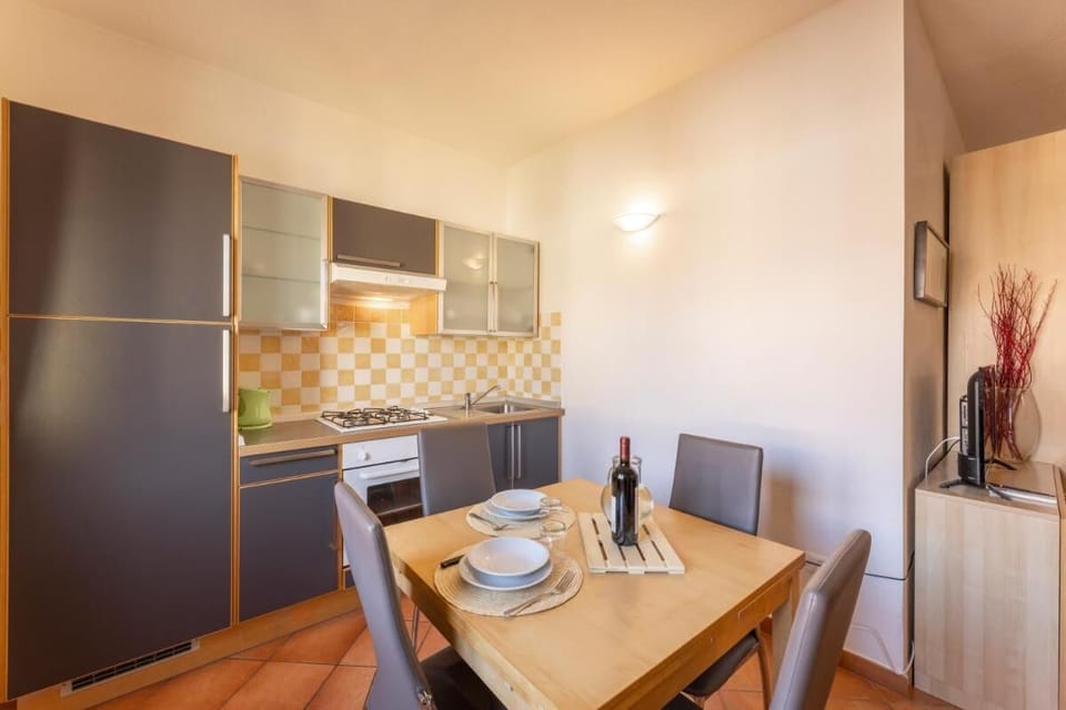 Apartment, Balcony | Private kitchen
