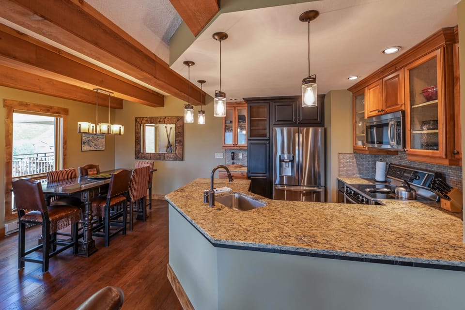 Condo, 2 Bedrooms | Private kitchen | Coffee/tea maker, toaster