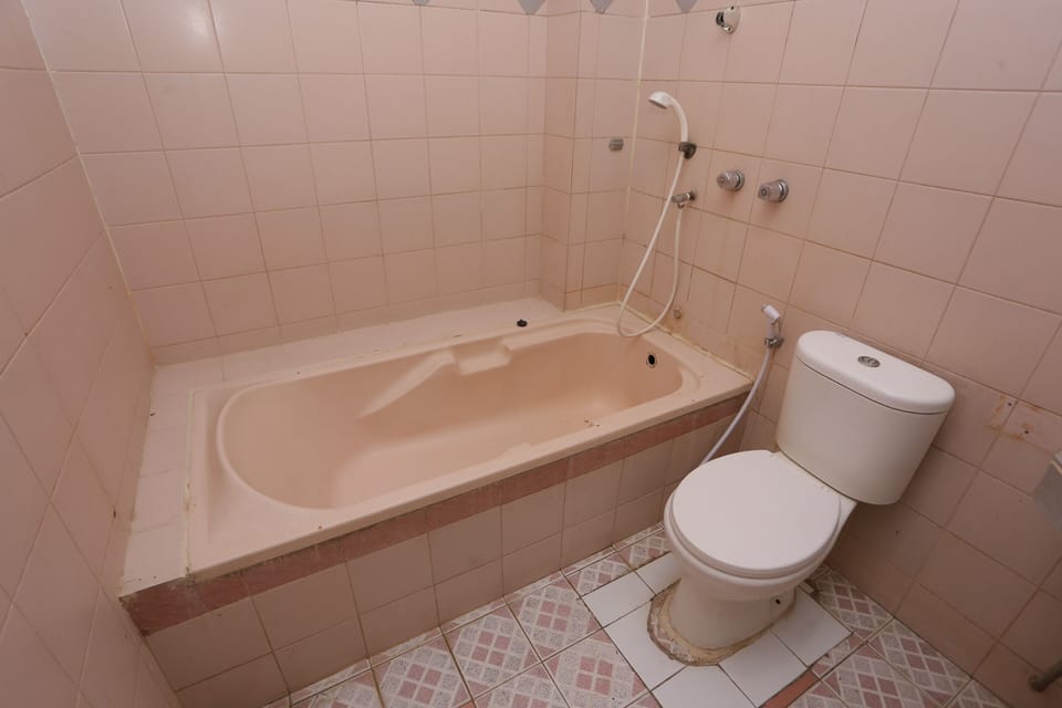 Family Suite | Bathroom | Shower, soap