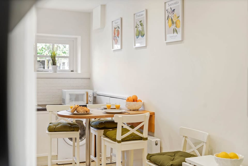 Kitchen (2)