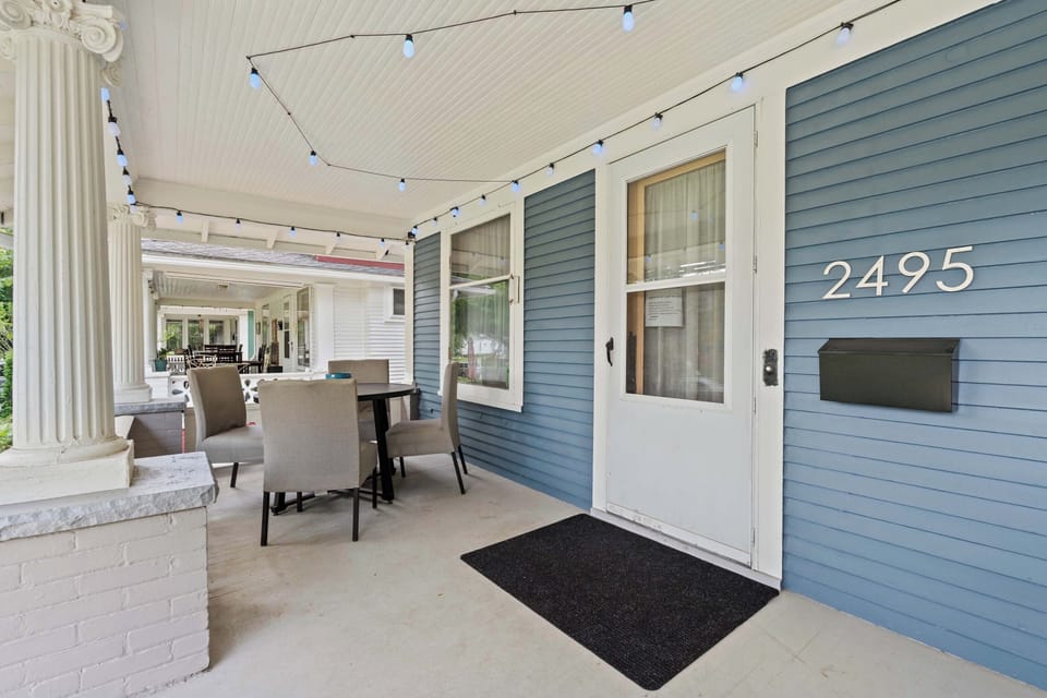 dining table on front porch 