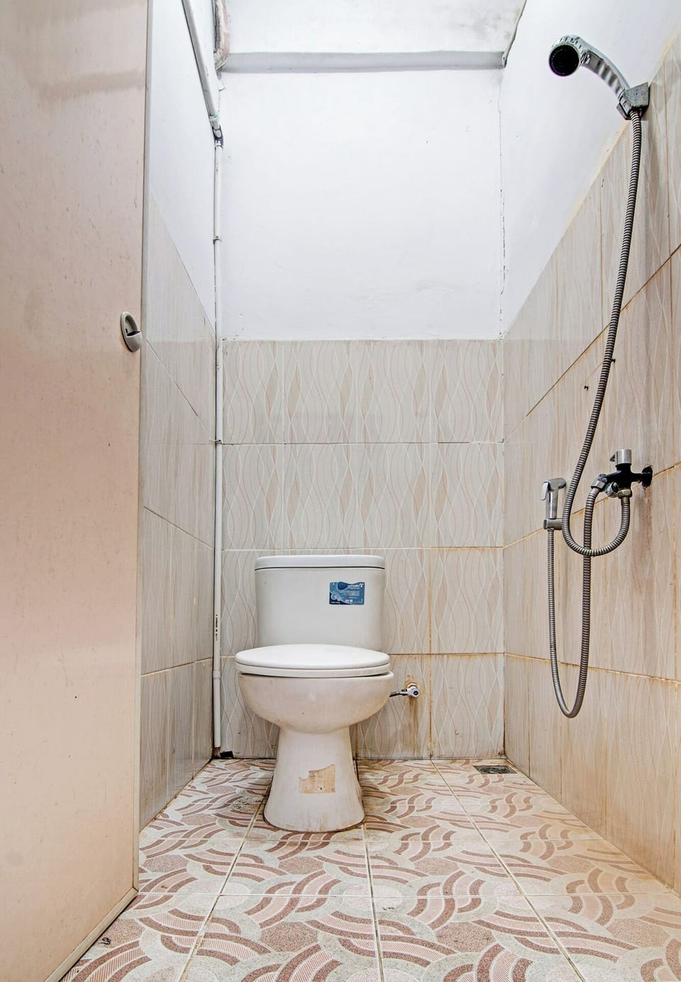 Standard Double Room | Bathroom | Shower, soap
