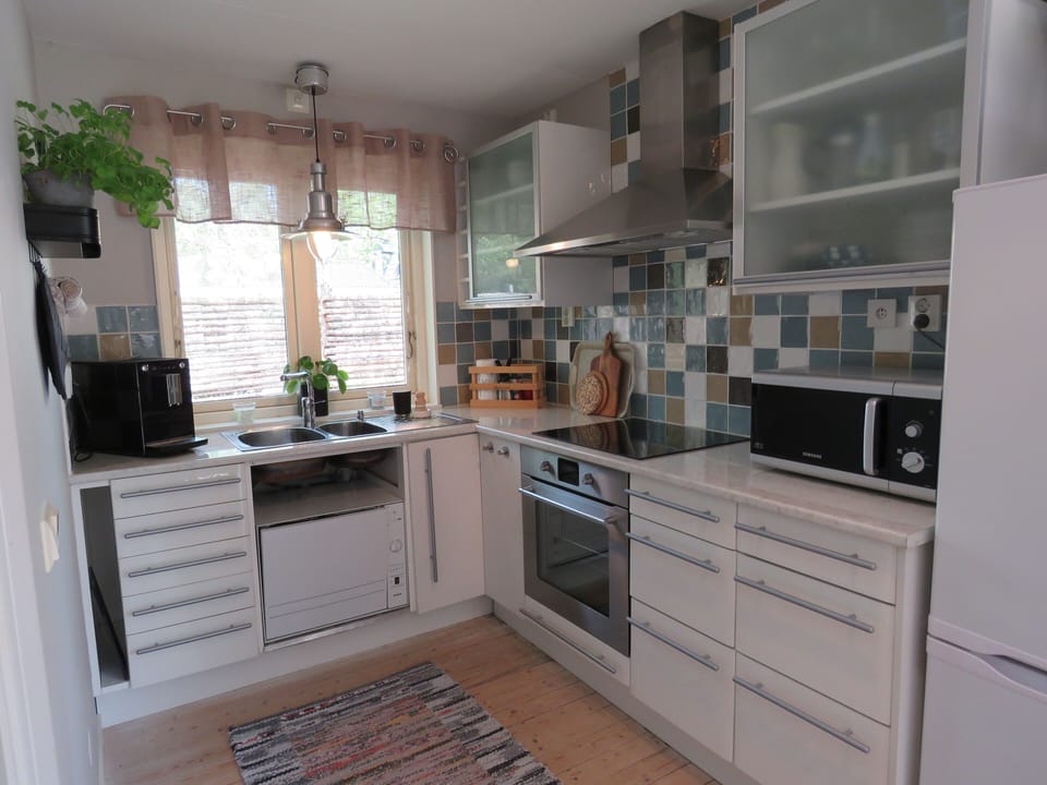 Kitchen with full amenities.