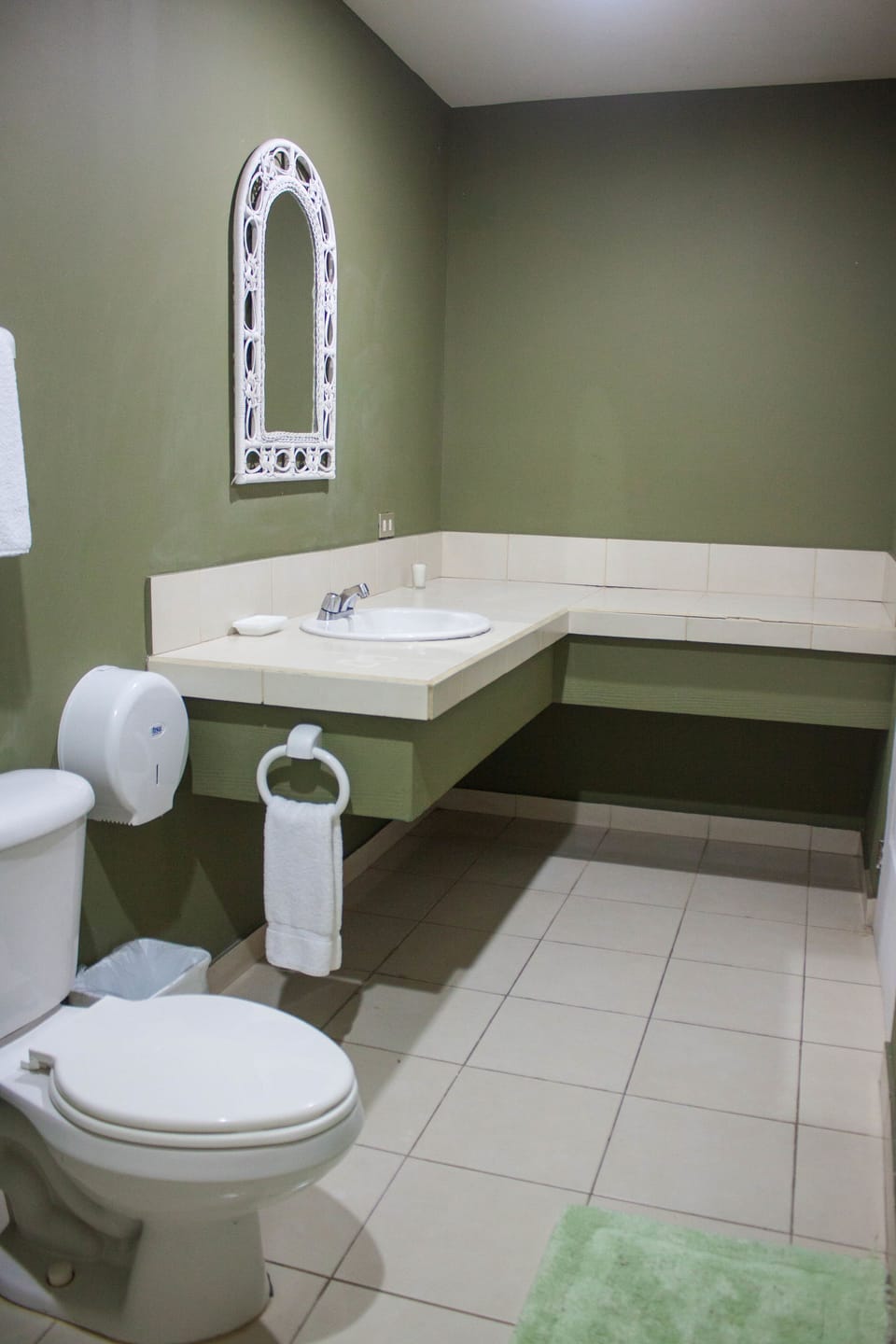 Apartment (1-3 pax) | Bathroom | Shower, towels