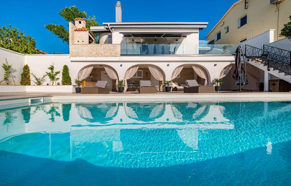 pool