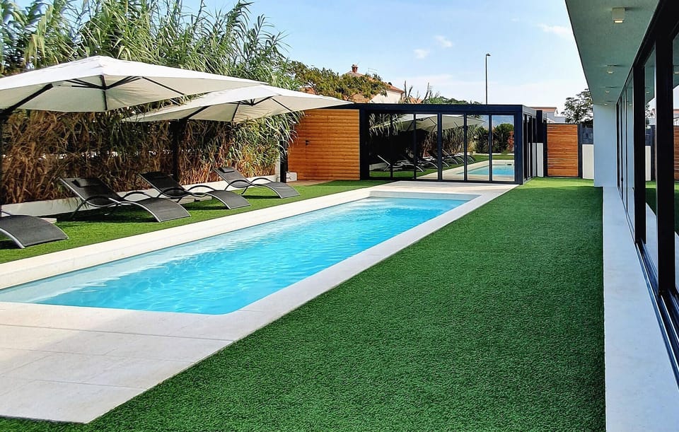 pool