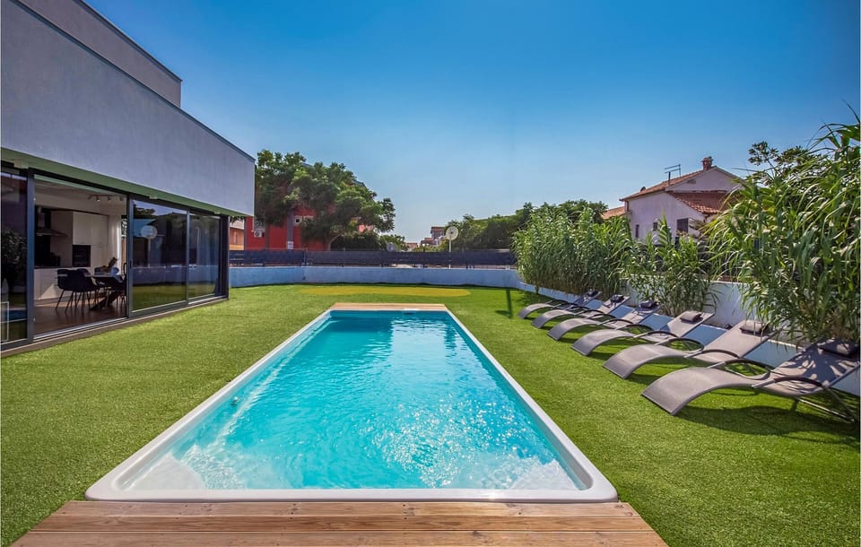 pool