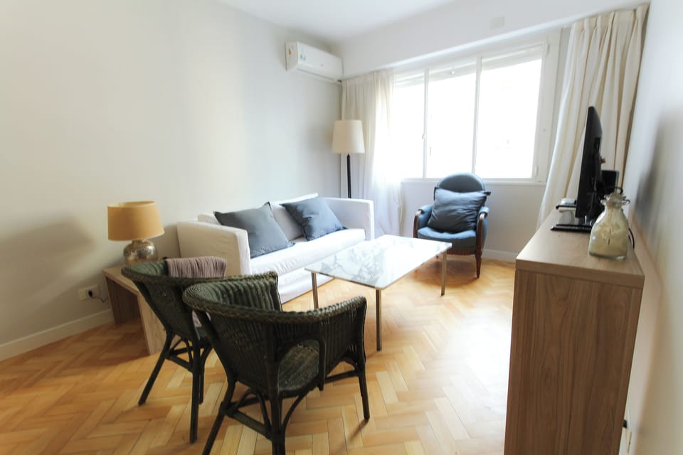 City Apartment | Living area