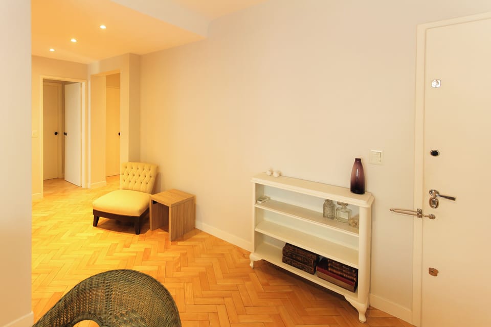 City Apartment | Living area