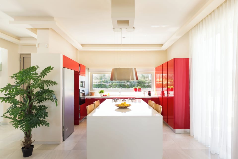 A fully equipped kitchen awaits you