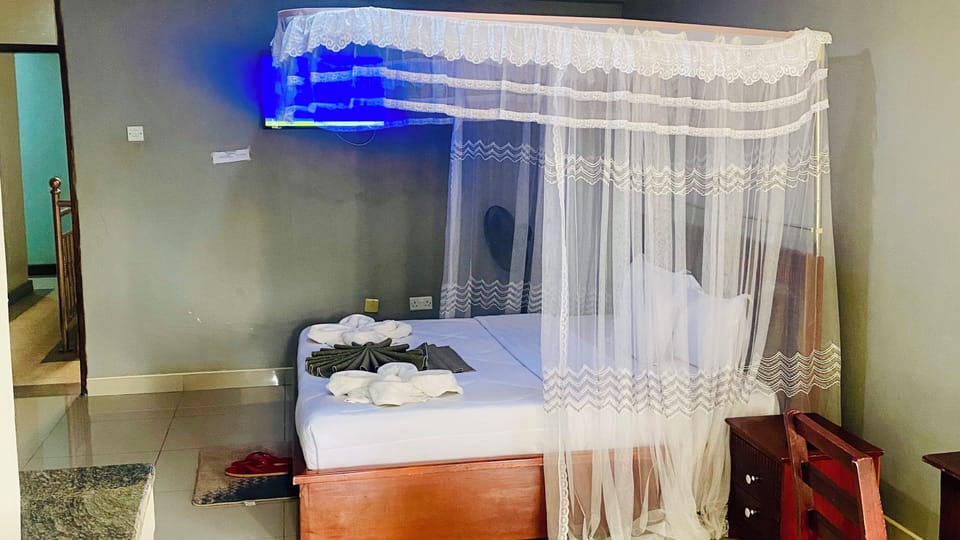 Executive Double Room, 1 Bedroom | Blackout drapes, iron/ironing board, free WiFi, bed sheets