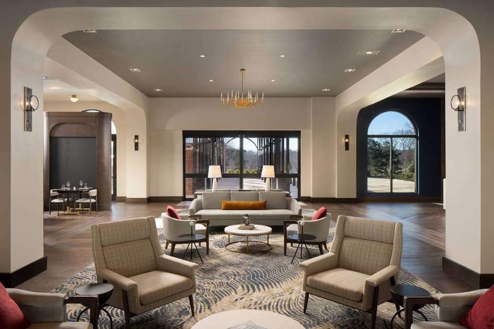Lobby lounge