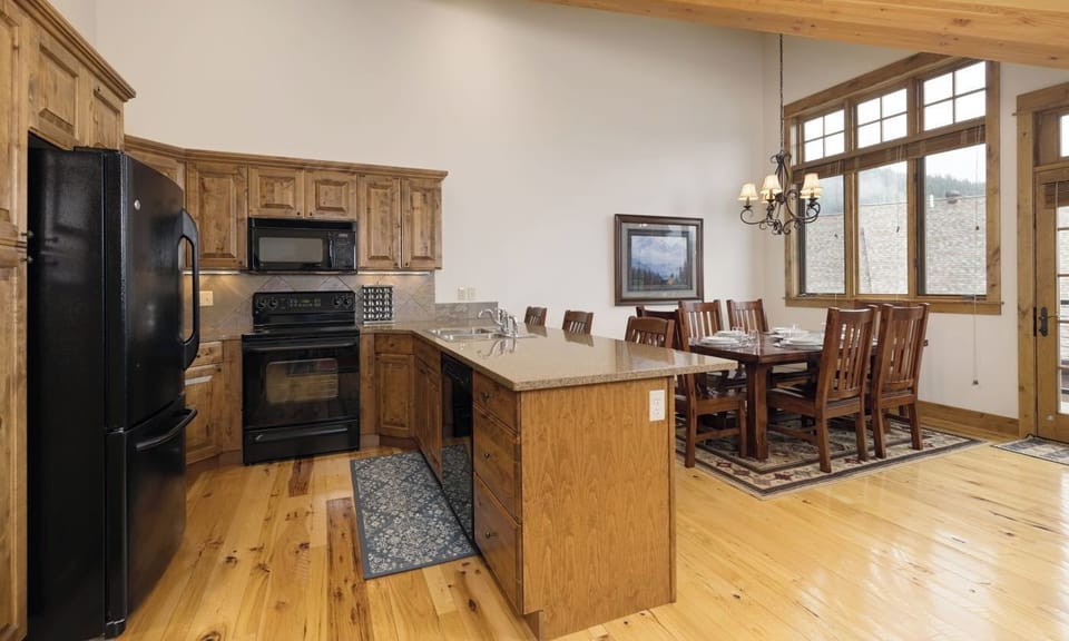 Alpenglow 22B kitchen1