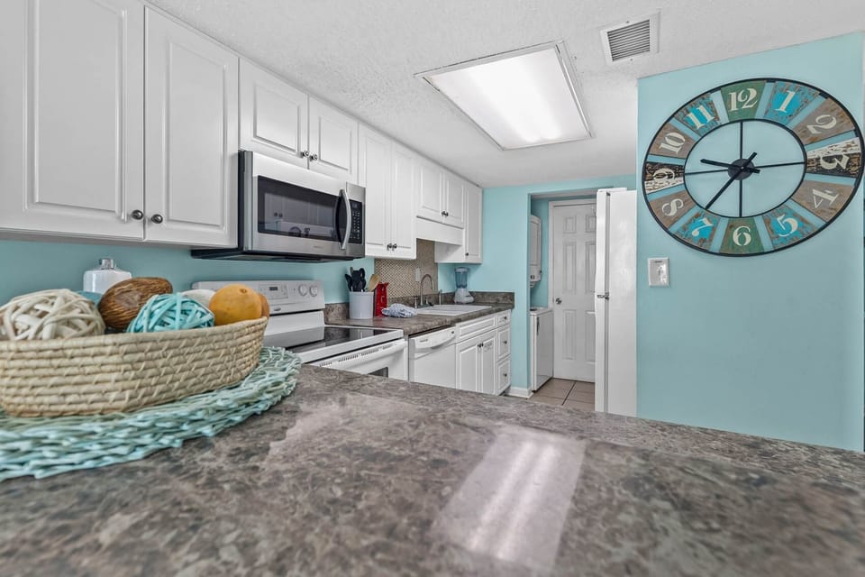 Condo, 2 Bedrooms | Private kitchen | Coffee/tea maker, fridge, oven