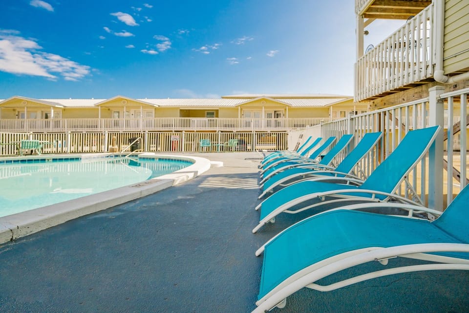 Condo, 1 Bedroom | Pool | Outdoor pool