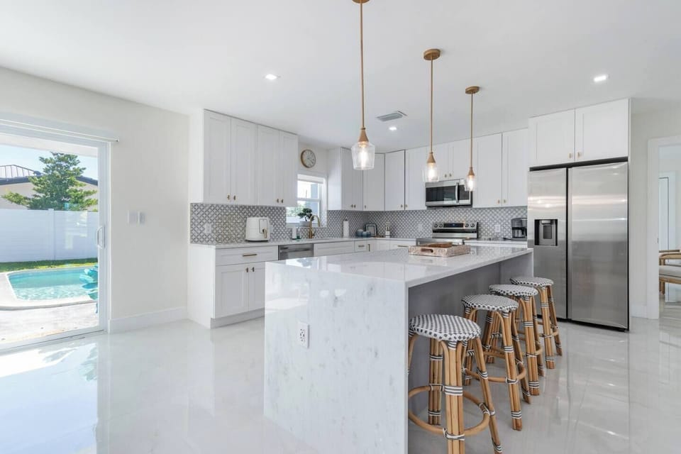 Chef inspired kitchen fully equipped for stays