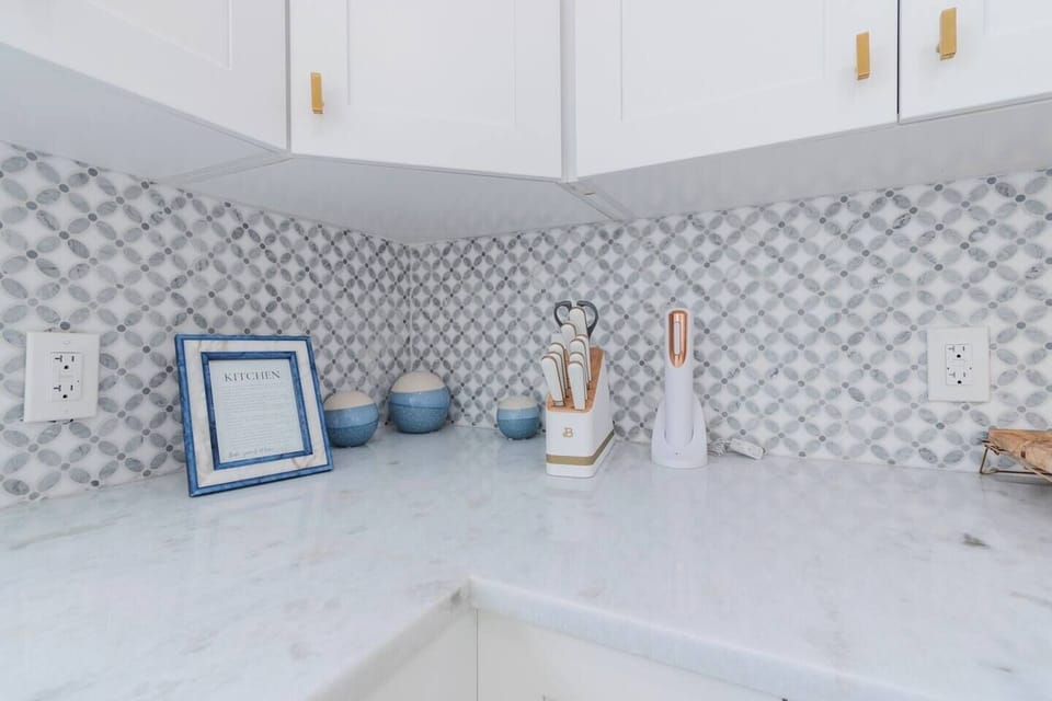 Chef inspired kitchen fully equipped for stays