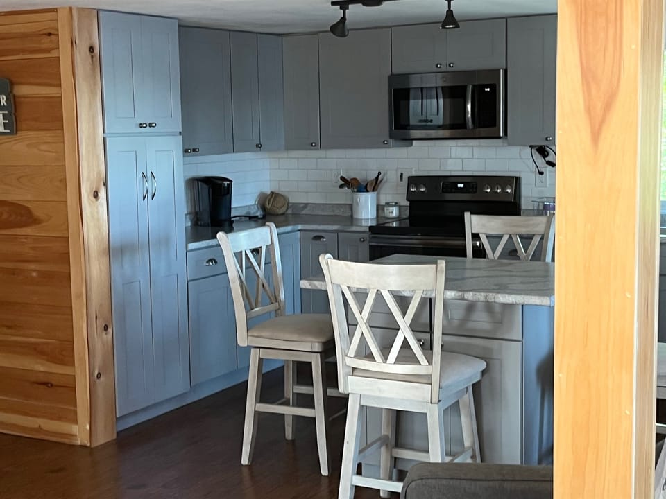 Eat in Kitchen isalnd or dining area.