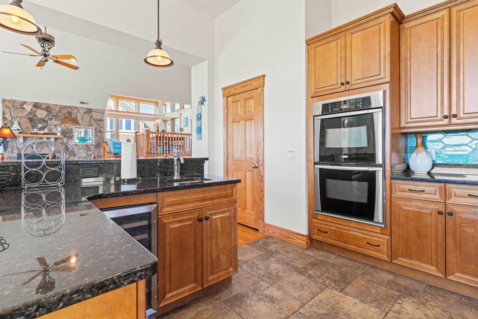 Kitchen - Top Level