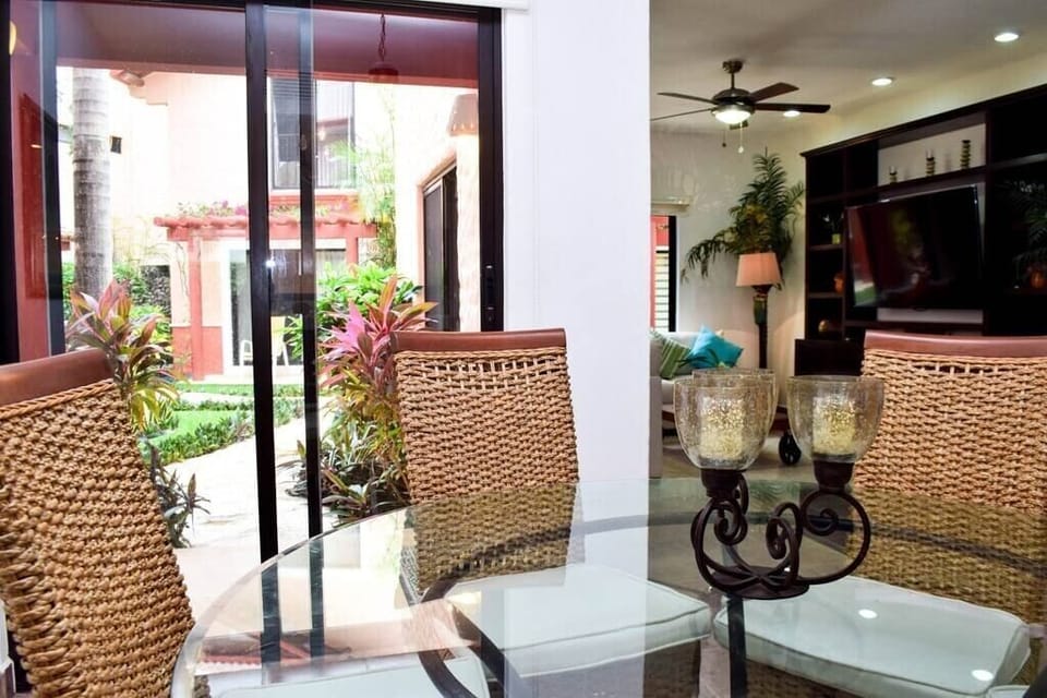 Dining room / comedor