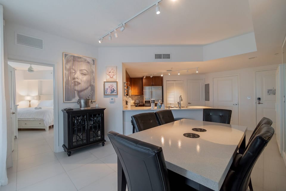 Kitchen and Dinning Area