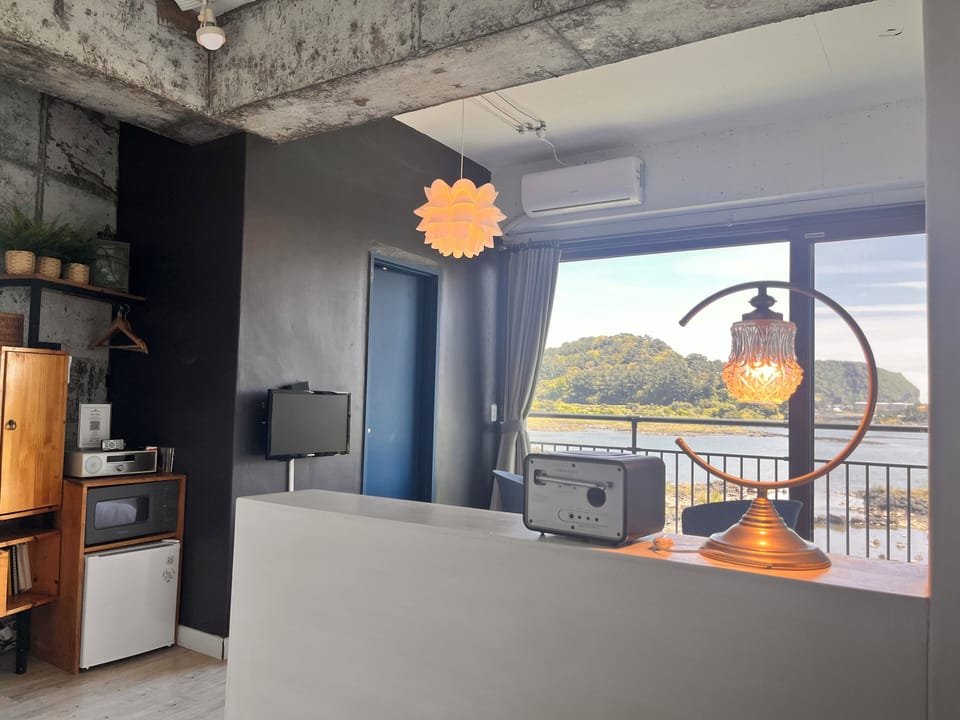 Deluxe Double Room | Down comforters, blackout drapes, free WiFi