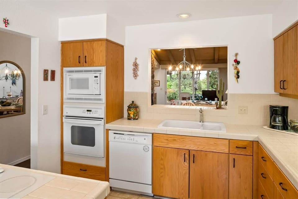 Fully-equipped with appliances