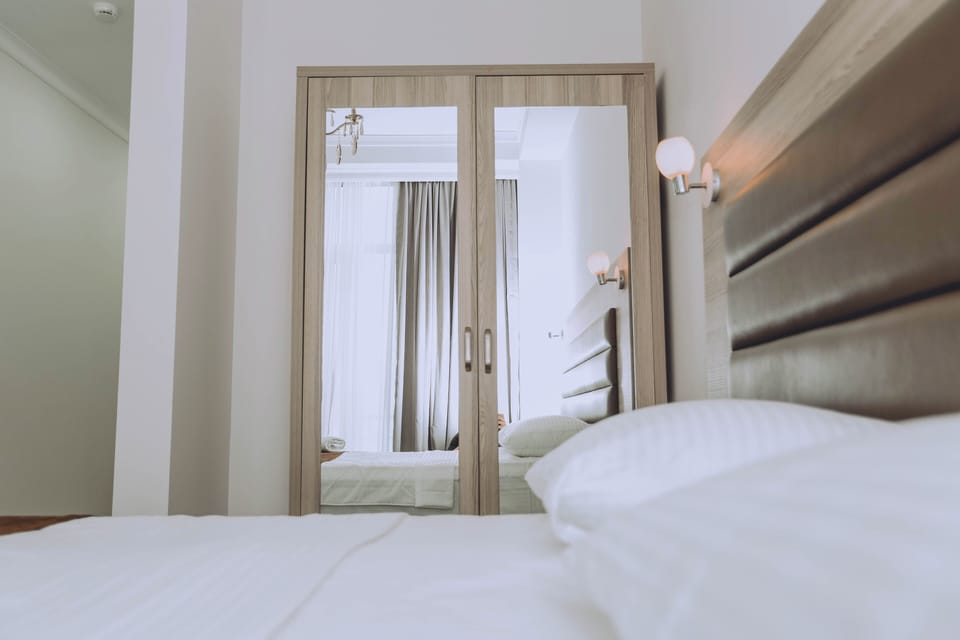 Standard Double Room | Desk, laptop workspace, soundproofing, free WiFi